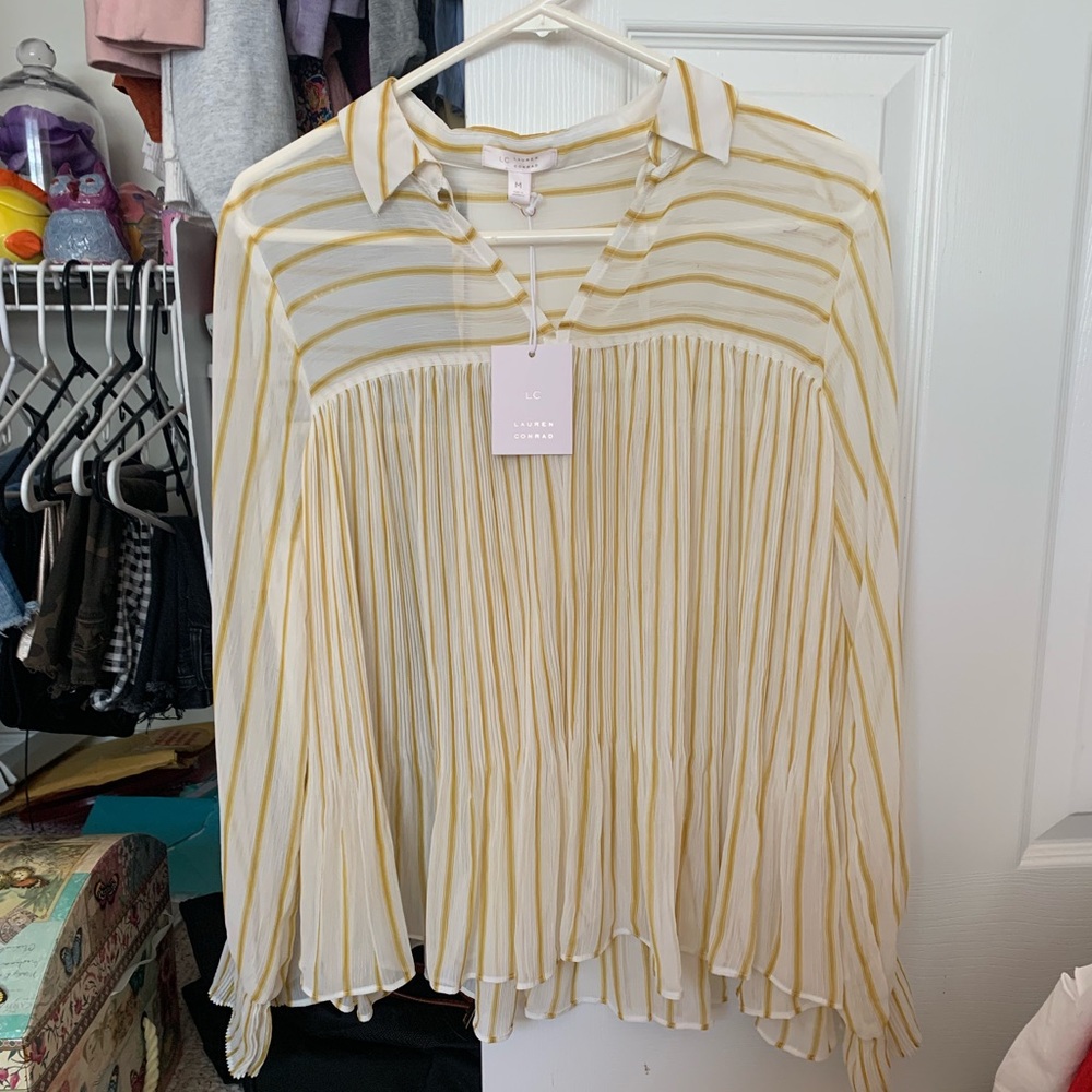 NWT LAUREN CONRAD BLOUSE
